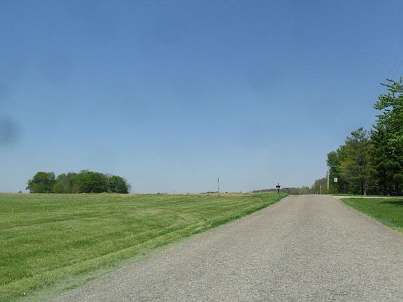 4th image of 1788 N County Road 200 W