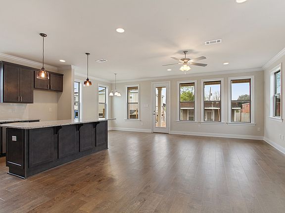 4th image of 6023 Franklin Ave