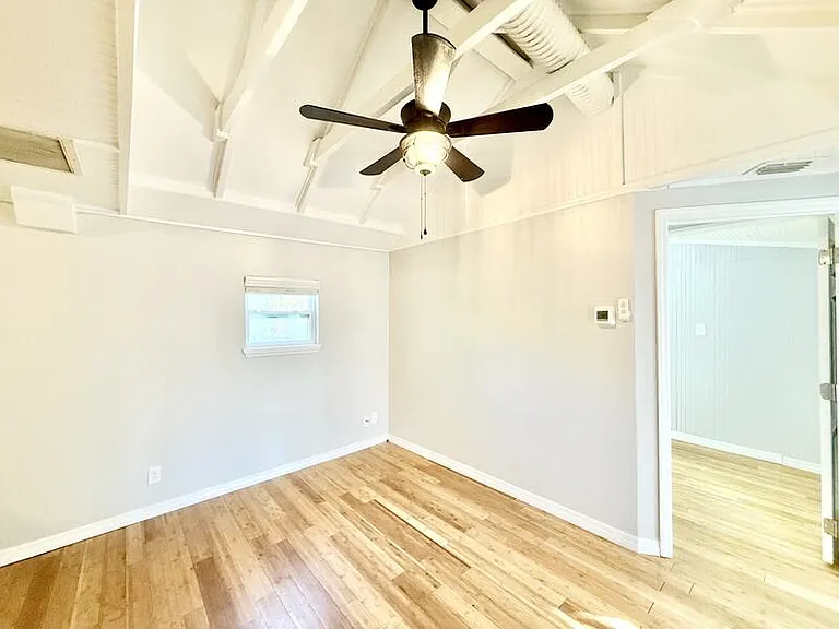 713 Smith St — Photo 27