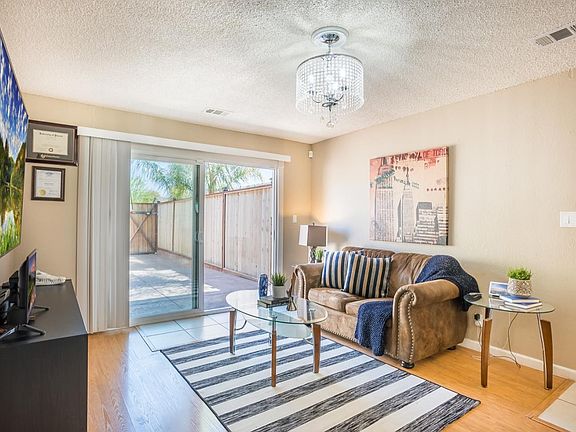 4th image of 3469 Sassafras Dr