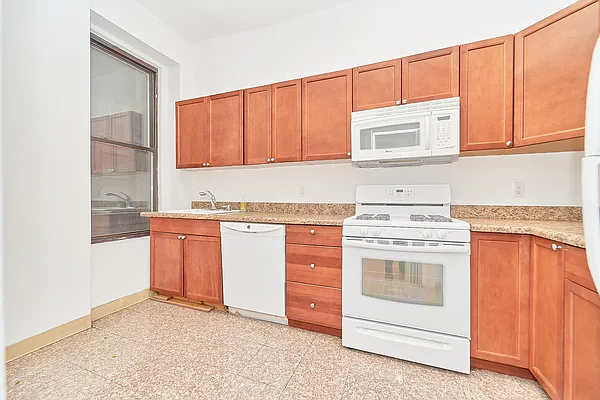 Rented by Compass | media 20