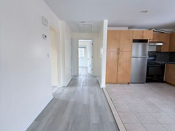 3rd image of 2714 166th St Floor 1