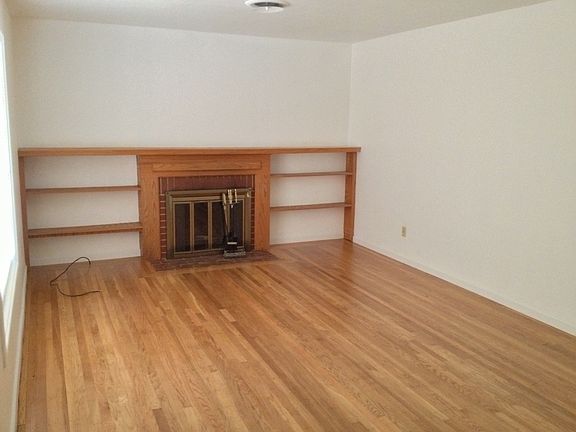 4th image of 5832 59th St