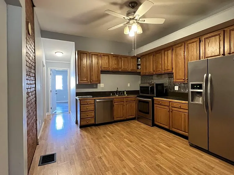 1011 E Breckinridge St — Photo 7