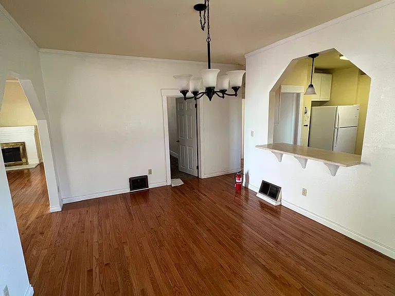 705 S 13th Ave — Photo 5