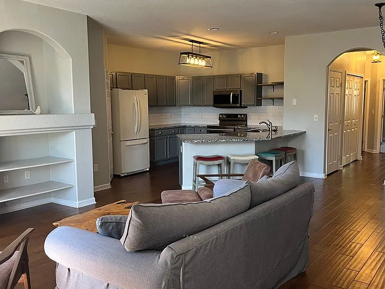 677 Canyon Dr — Photo 5