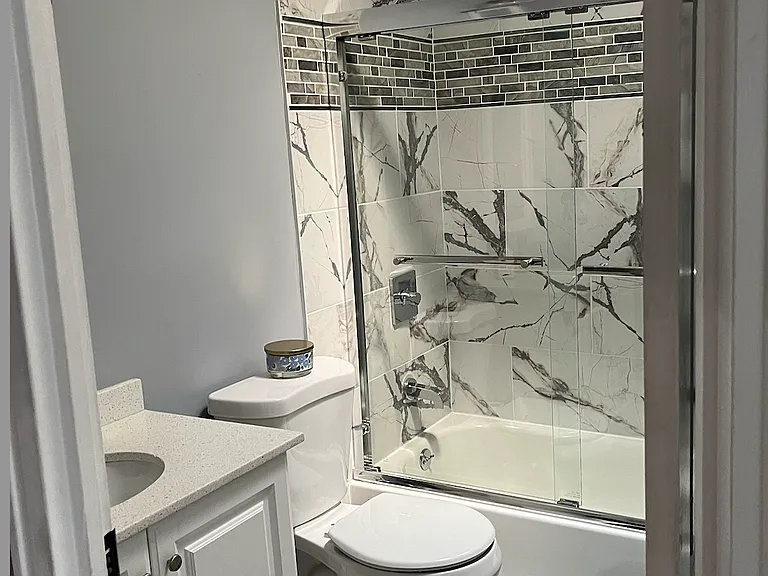 1220 Bergen Ave #3 — Photo 12