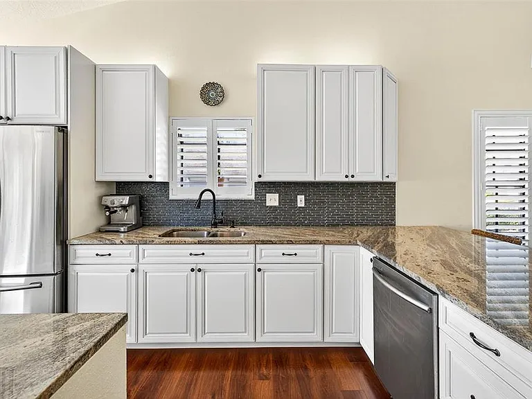 4180 Brentwood Park Cir — Photo 13