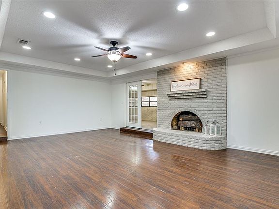 3rd image of 2611 Rockbrook Dr