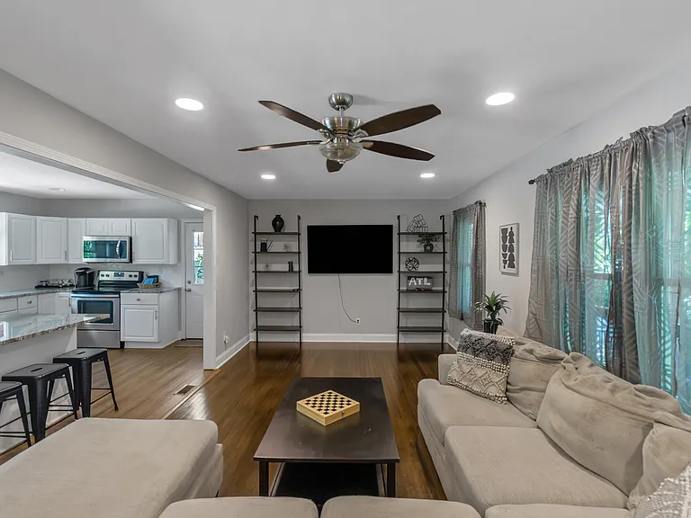 819 Jefferson Ave SW — Photo 12