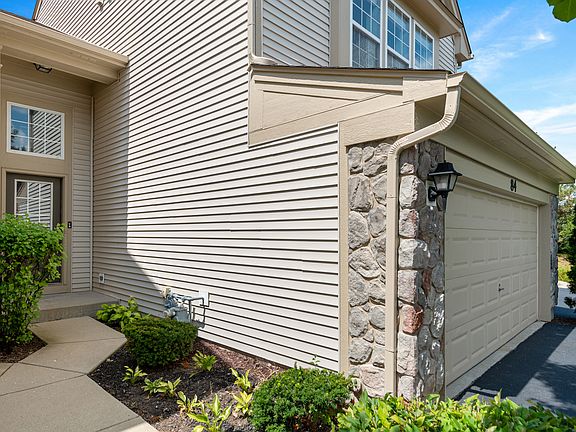 2nd image of 84 W Buckingham Dr #0
