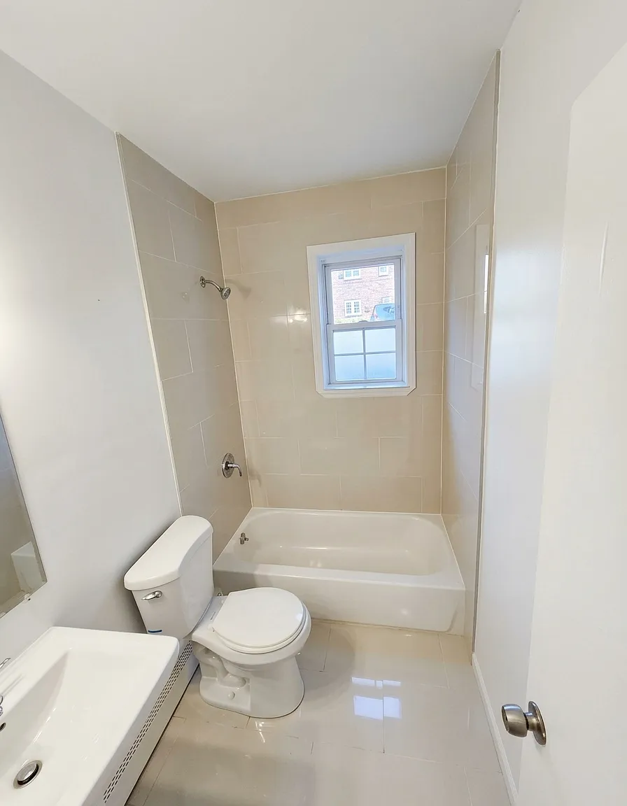 Studio, 375 sqft, $1,560 — Photo 4