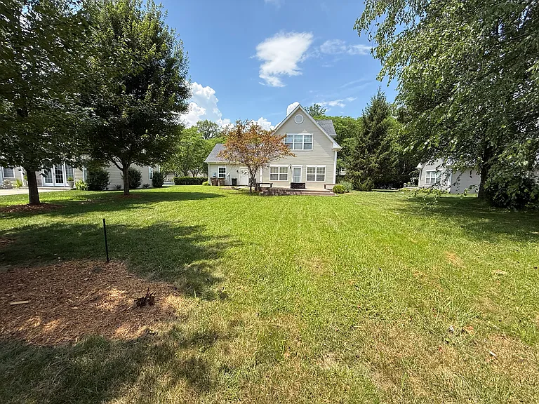 1365 Honey Locust Ct — Photo 35