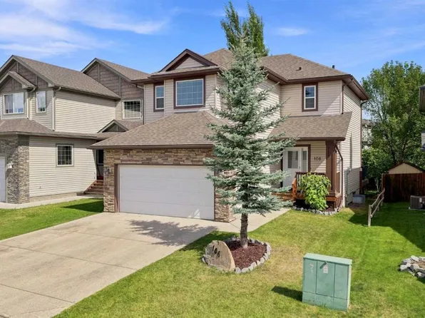 106 Crystal Shores Mnr, Okotoks, AB T1S 2H6