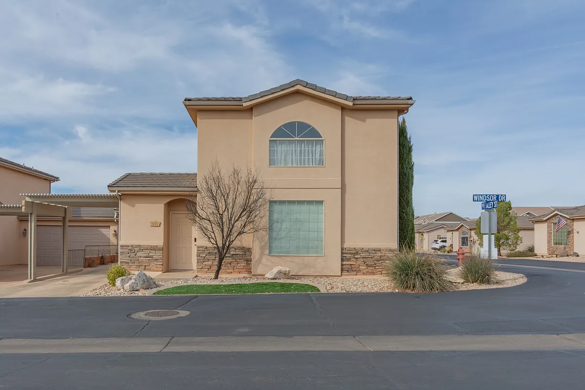 Building Photo - 381 N Windsor Dr