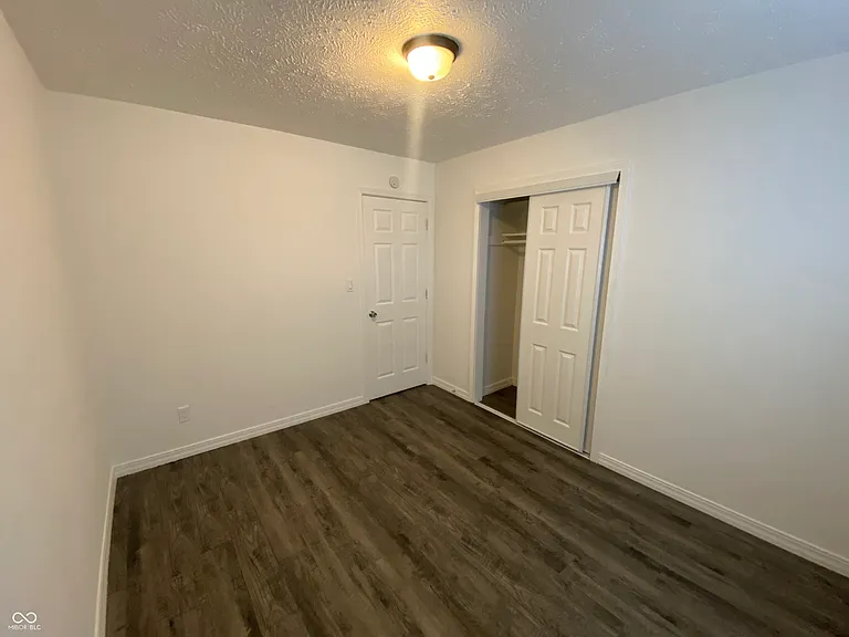 621 N Oxford St — Photo 10