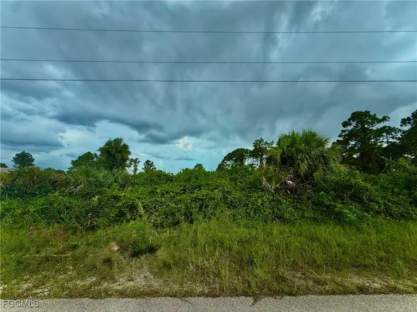 3303 64th St W, Lehigh Acres, FL 33971