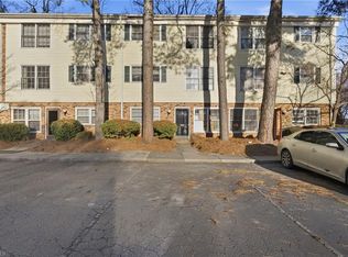 2810 Carriage Dr APT D, Winston Salem, NC 27106
