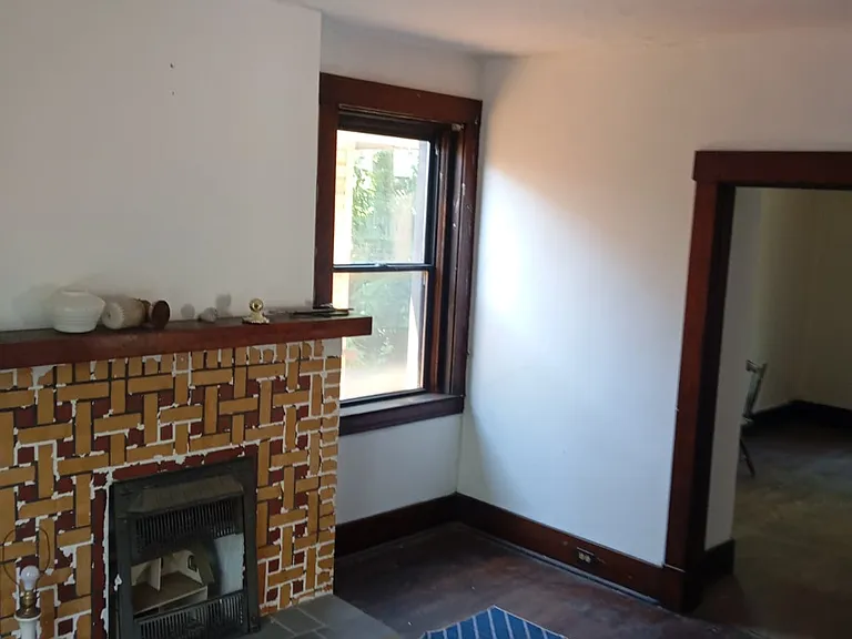 1126 Haslage Ave — Photo 8