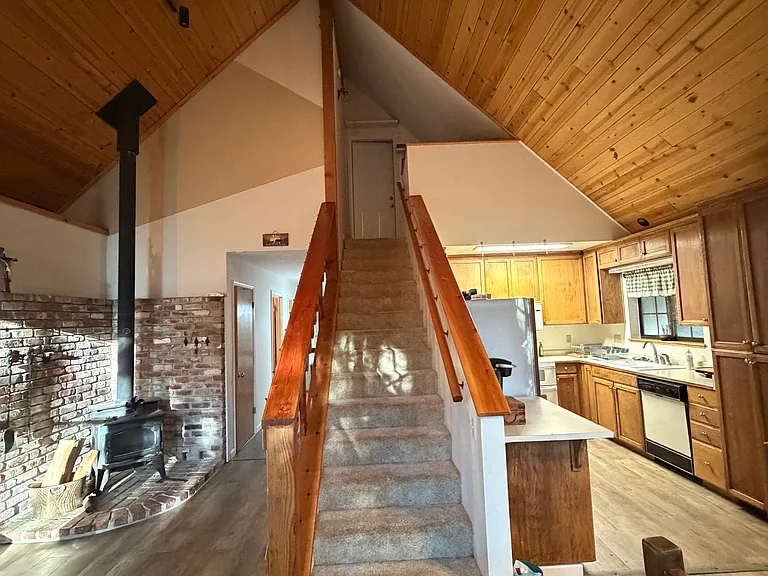 3723 Big Foot Cres — Photo 10
