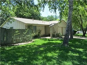 1st image of 2503 Lazy Oaks Dr