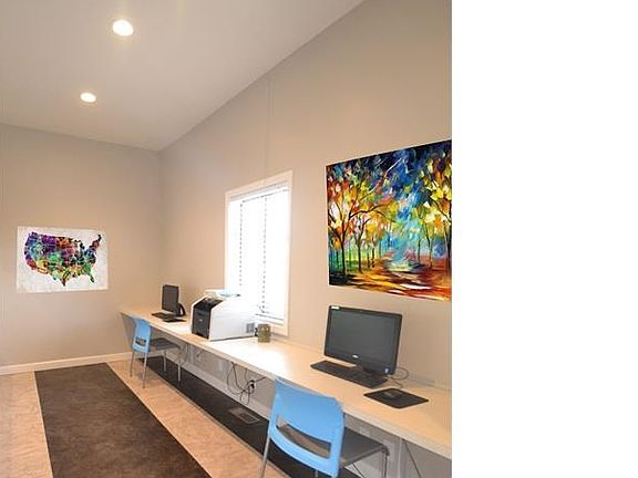 3rd image of 2853 W 39th St APT 210