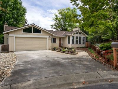 1410 Redwood Dr, Los Altos, CA, 94024