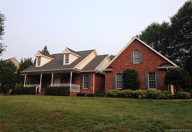 1st image of 215 Gaston Ct