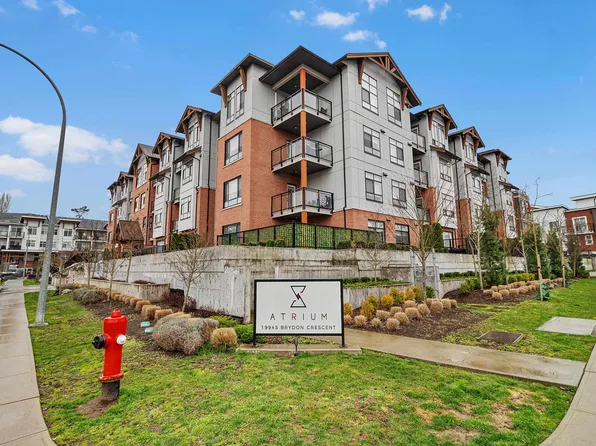 19945 Brydon Cres #408, Langley, BC V3A 4A3