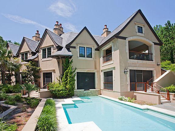 2nd image of 209 Charles Voysey Ln