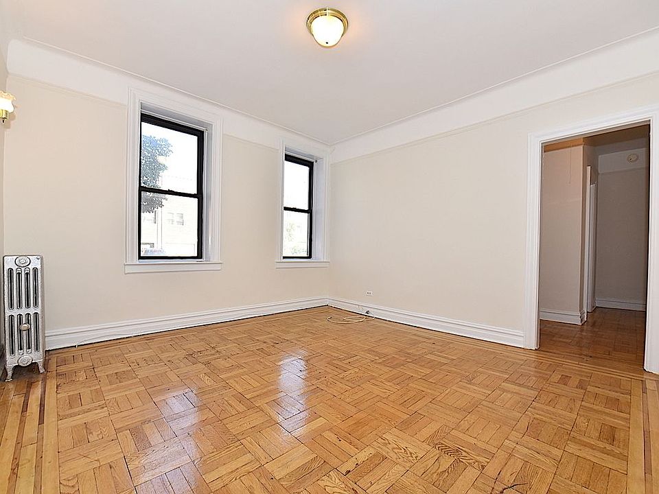 1st image of 3420 32nd St APT 1J