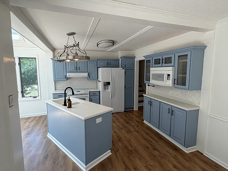 337 E Millbrook Rd — Photo 22
