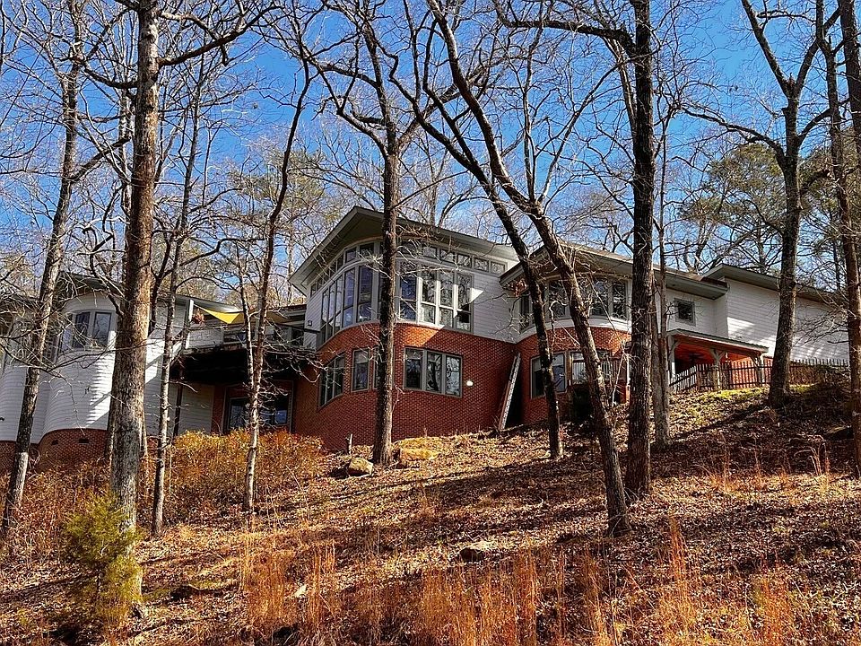 1st image of 1918 Woodland Rd