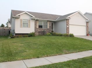 1800 Timber Ridge Rd, Lincoln, NE 68522