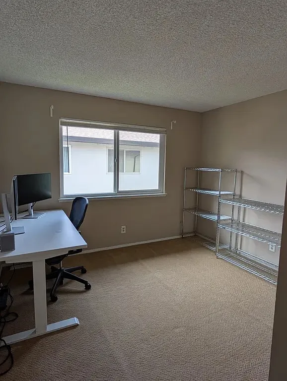 2 bed, 903 sqft, $2,200 — Photo 2