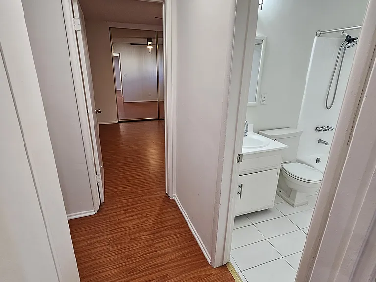 916 N Sierra Bonita Ave — Photo 22