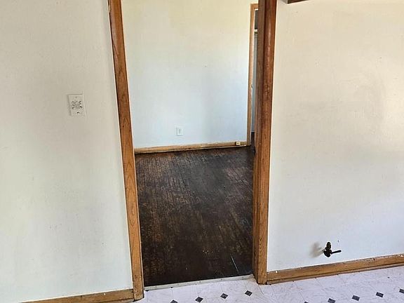 5th image of 1601 South 85th STREET