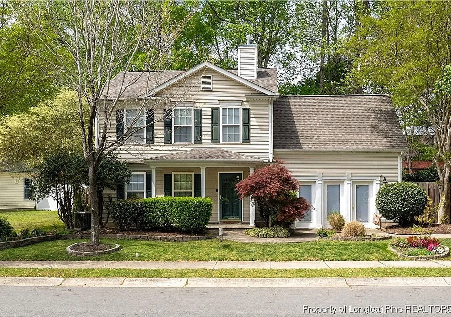 Room in 5 Bedroom Home at Feldspar Way — Photo 3