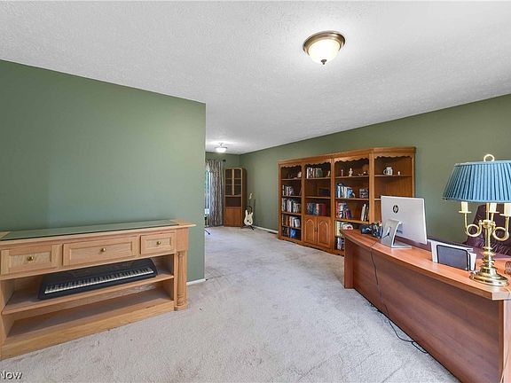 4th image of 19556 Glenmar Way