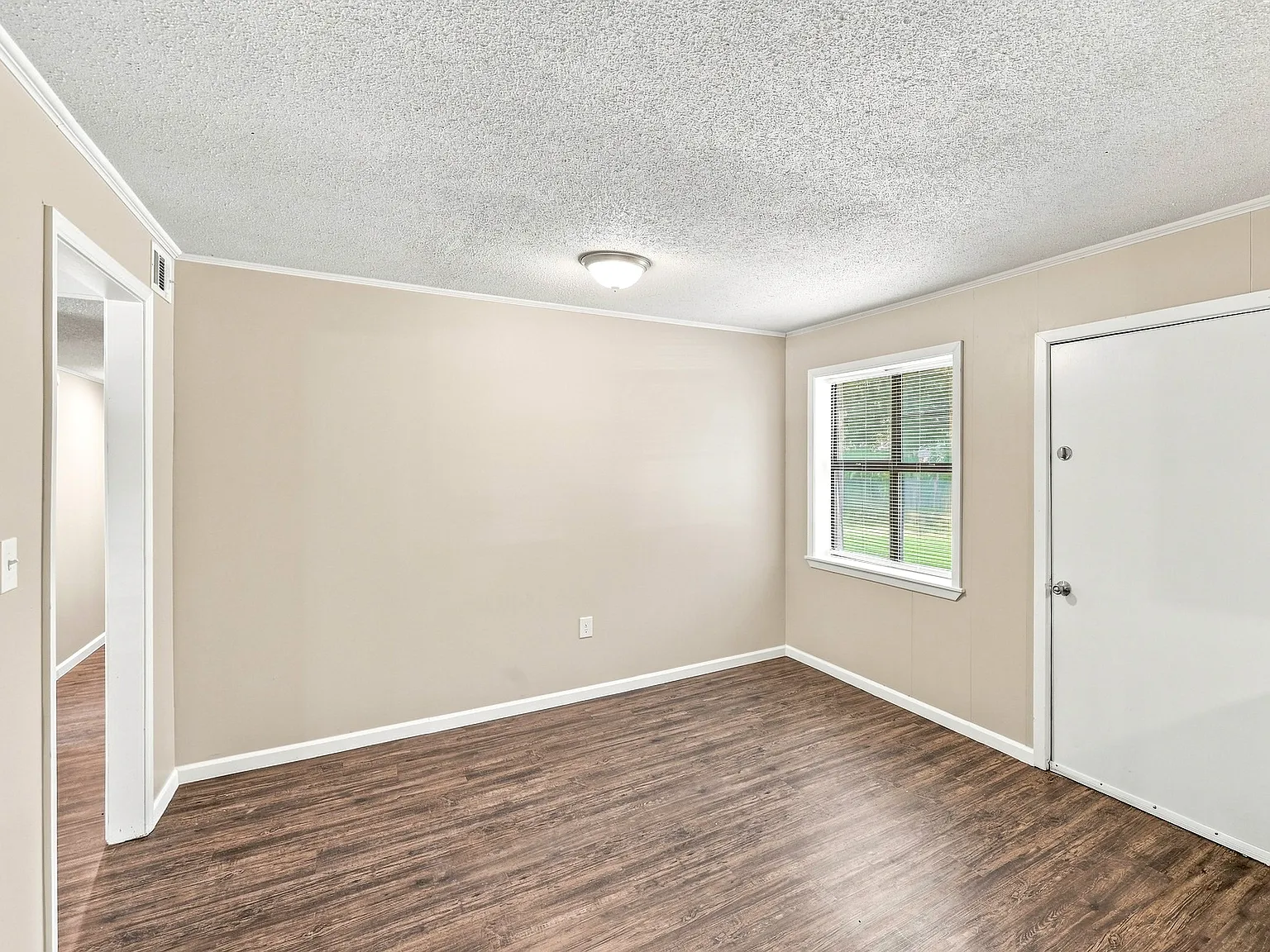 22 Kirkland Street — Photo 4