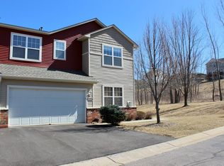 5048 Schumard Ct SE, Rochester, MN 55904