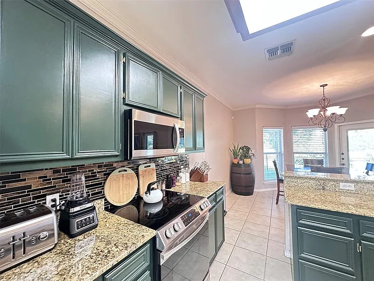 6321 Oso Pkwy — Photo 18