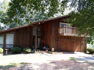 255 Meadowood Rd, Gadsden, AL 35901