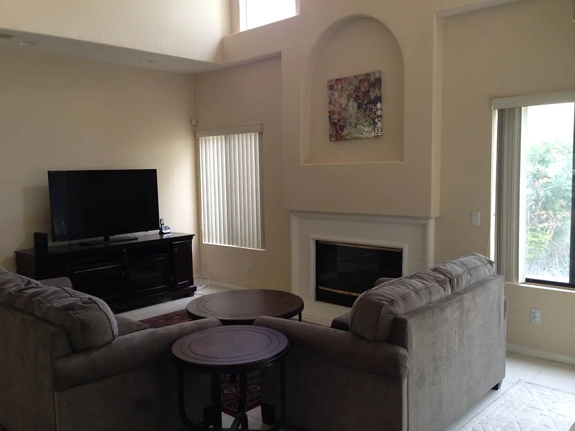 5 bed, 2935 sqft, $5,000 — Photo 3