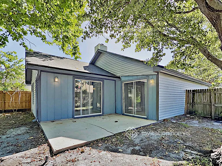 385 Filmore Dr — Photo 15