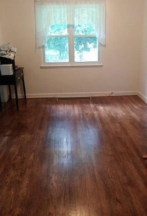 3rd image of 5202 Love Rd