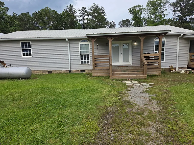 4560 Shore Dr — Photo 11