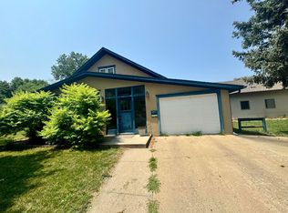 731 S Wisconsin St, Mitchell, SD 57301