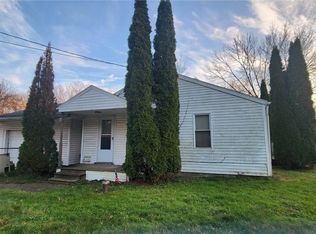 901 Abington Rd, Akron, OH 44312