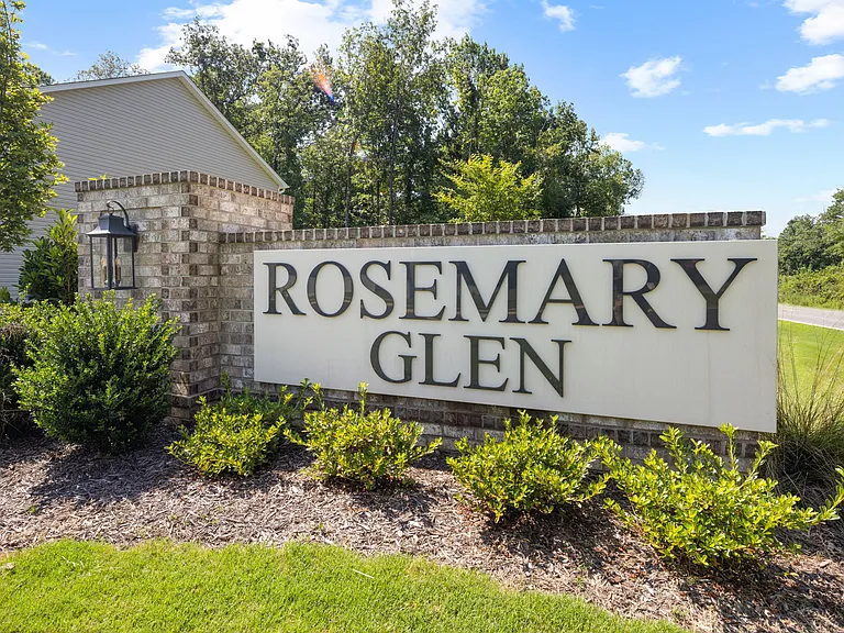 Rosemary Glen — Photo 6
